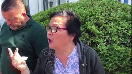 Ora News - Protesta e punëtorëve: Balluku po e drejton Albpetrol me vajzat e Tiranës