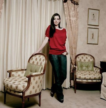 Anne Hathaway Revealed That an Iconic Princess Diaries Scene Was an Accident