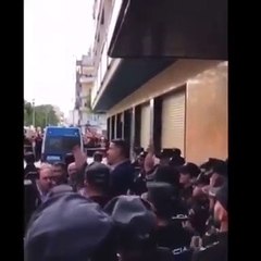 "¡Viva España!": el día que Albiol se dio ‘un baño de policías’ en la comisaría de Badalona