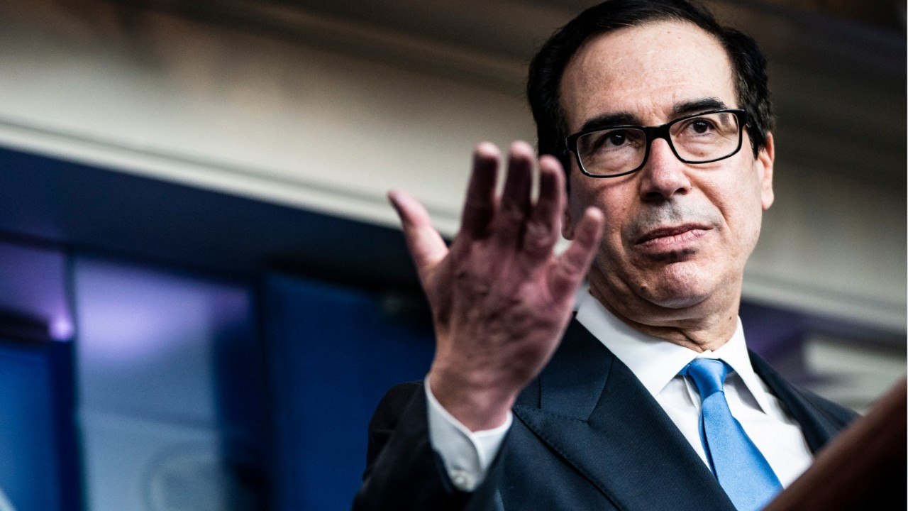 Mnuchin Comfortable Spending With Low Interest Rates