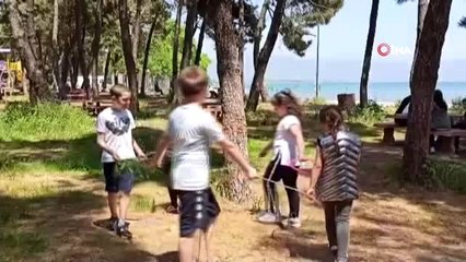 Çocuk oyunlarına sosyal mesafe engeli