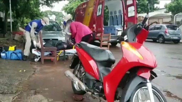 Motociclista fica ferida em colisão com carro no Bairro Neva