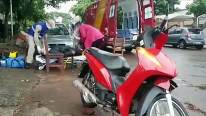 Motociclista fica ferida em colisão com carro no Bairro Neva