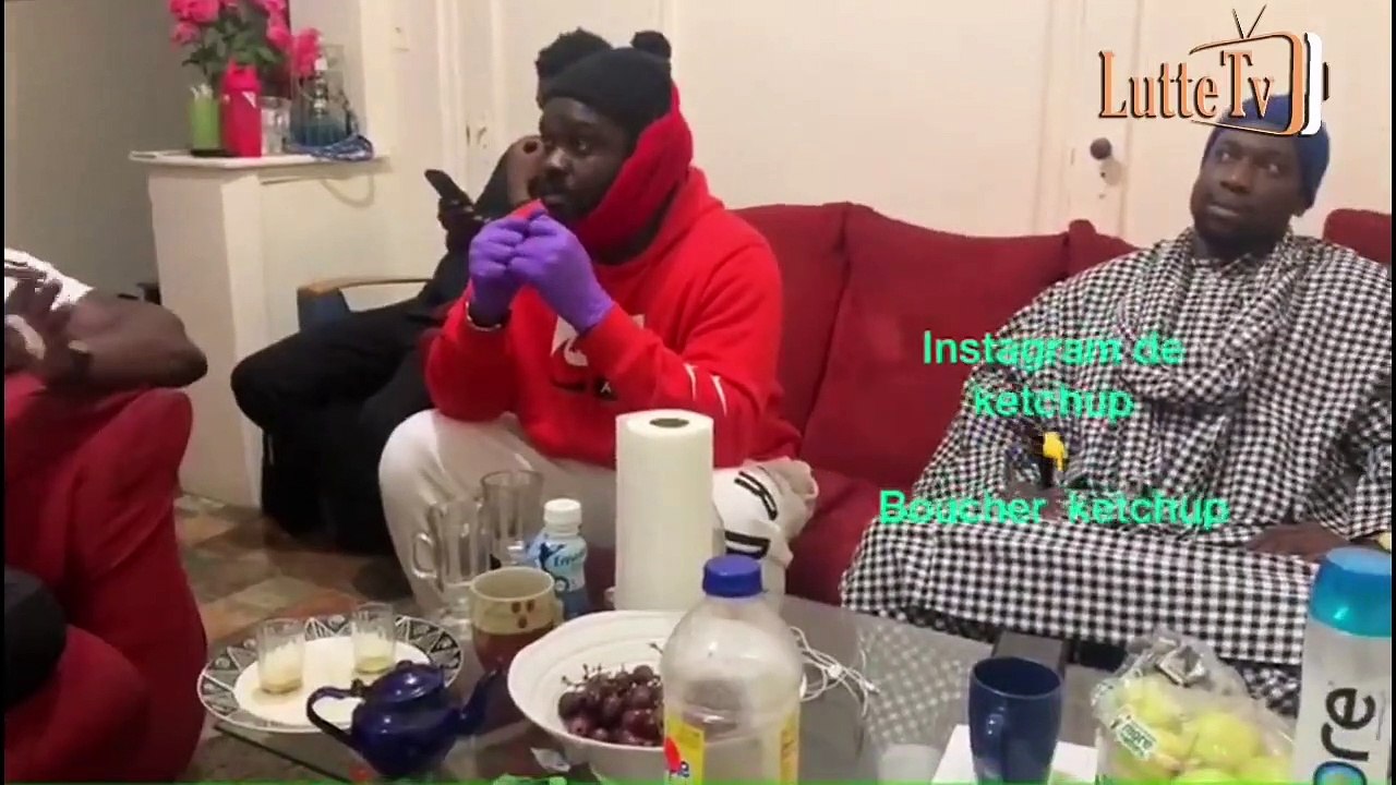 Machallah Gouye Gui et Boucher réconciliés après 3 ans de mal entendu, le tout devant Abdou Diouf...