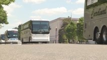 Cientos de autobuses toman Washington para pedir ayudas al sector