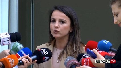 'Shpërthen' Hajdari: PD-PS i shkelin syrin njëri-tjetrit,qytetarët të ngrihen të ndryshojnë sistemin