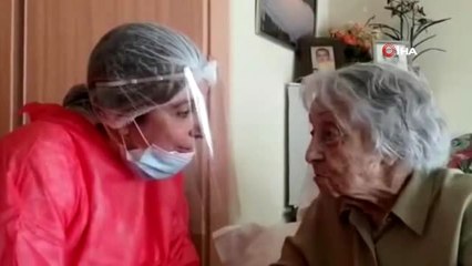 - 113 yaşında koronayı yendi