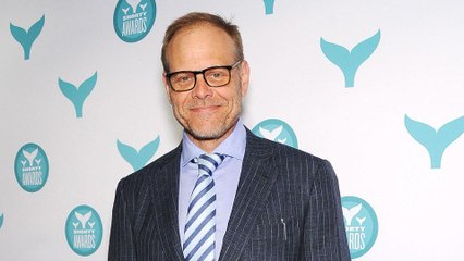 Alton Brown’s French Onion Dip Recipe Includes Duke’s Mayonnaise