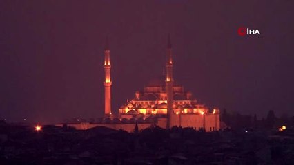 İstanbullular güne sisle uyandı