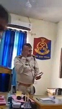 जेलर के केविन में कैदी की बीबी स्पेशल ट्रीटमेंट, ग्वालियर सेंट्रल जेल का वीडियो हुआ वायरल