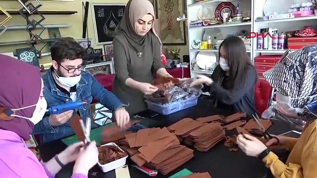 BİTLİS Sağlık çalışanlarına vefa için 'maske bandı' üretiyorlar