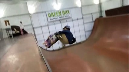 Il est le premier skateur à réussir un tour à 1080 degrés sur une rampe verticale.