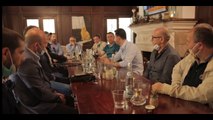 Report TV - Durrës, takim në lokal me 9 persona në tavolinë, Basha kritika qeverisë për pandeminë