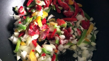 MON RIZ  THAÏ AUX CREVETTES  ET A L’ANANAS 