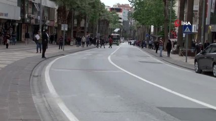 Evde kalan yaşlılar akıllı telefon satışlarını arttırdı