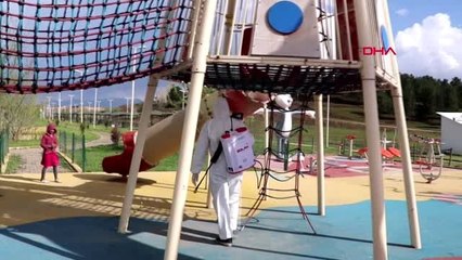 Ağrı'da çocuklar için parklar dezenfekte edildi
