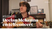Declan McKenna joue en acoustique 