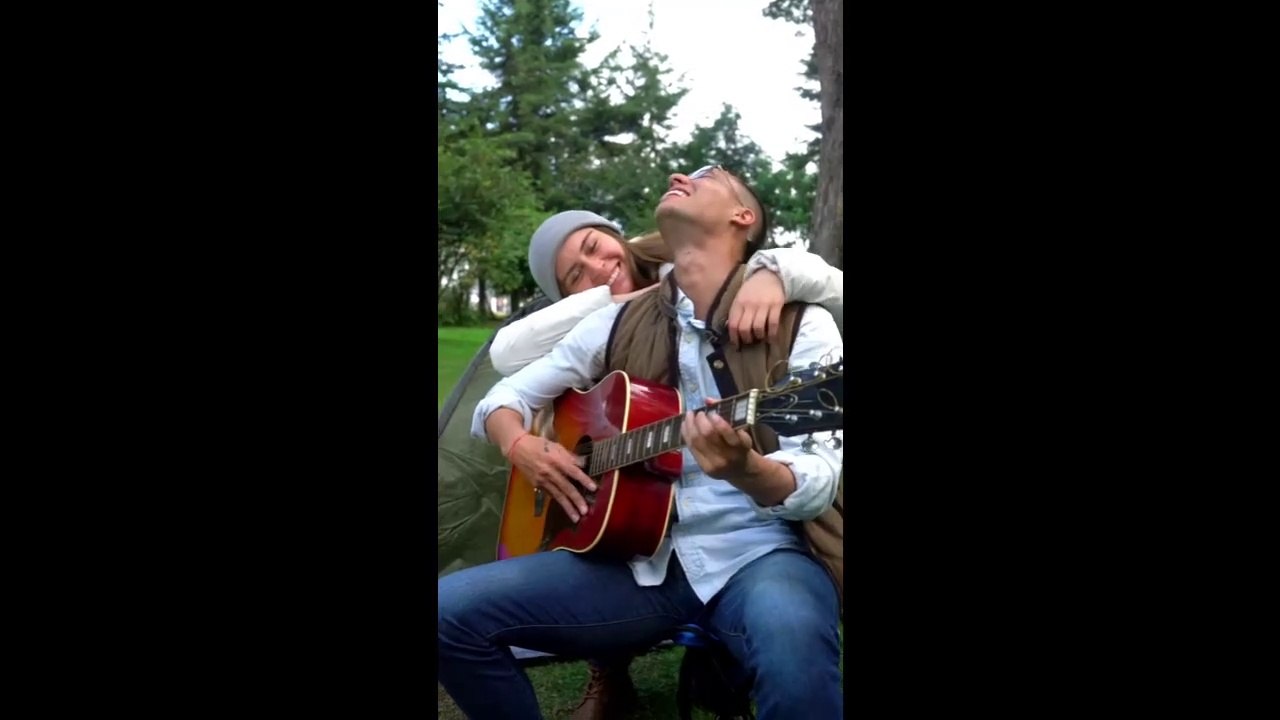 Fell in love or has been threw an arrow - A feeling of love