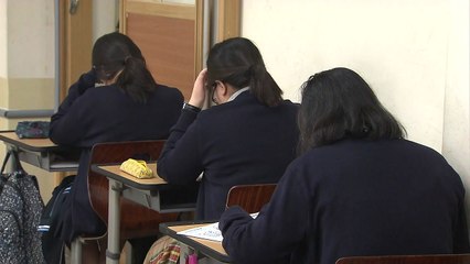 "고3 등교수업 연기 검토하지 않아" / YTN