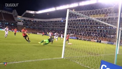 Cuando Liga de Quito recreó el penalti indirecto de Messi