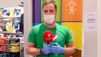 Qendrat e mbyllura tregtare rinisën punën