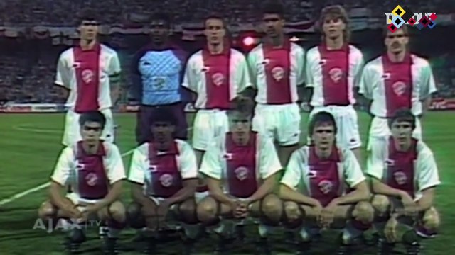 La tête de Van Basten offre la Coupe des Clubs Champions