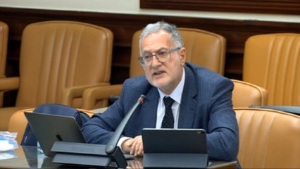 La ultraderecha critica que Simón "no tenga claro" si hay que llevar o no mascarilla