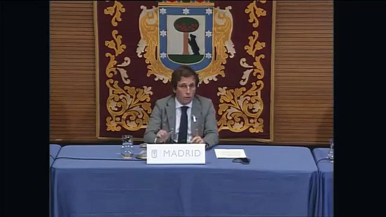Martínez-Almeida le da en la boca al socialista Rafael Simancas: "Su ataque a Madrid revela una bajeza moral"