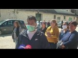 Ora News - Fasonët e tregtarët në protestë, kërkojnë pagat e luftës ose rinisjen e punës në tregje