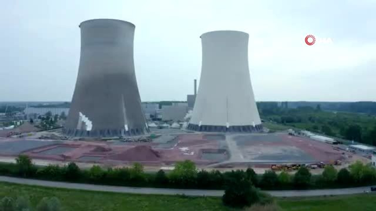 - Almanya'da nükleer santralin 150 metrelik soğutma kuleleri yıkıldı