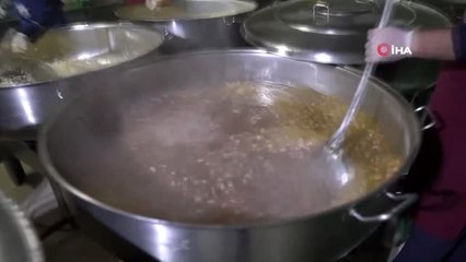 İhtiyaç sahibi vatandaşlara sıcak iftar yemeği