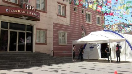 DİYARBAKIR HDP önündeki eylemde 255'inci gün