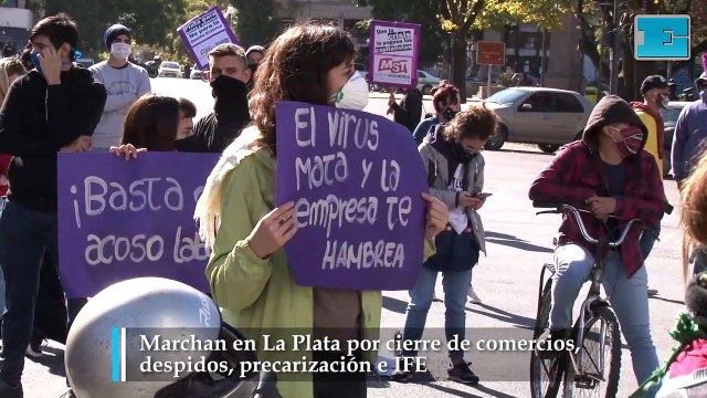 Nutrida marcha en La Plata por cierre de comercios y despidos