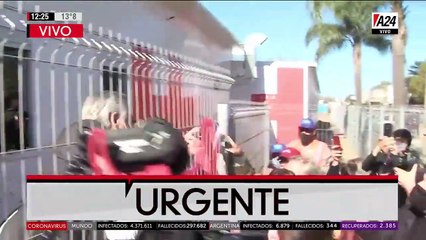 Alberto visita un hospital en Almirante Brown