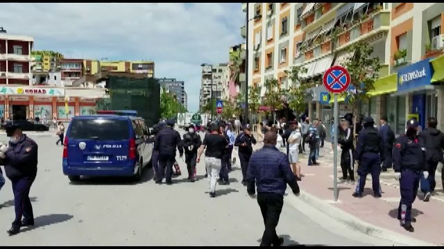 Rama pritet me protestë në Fier/ Naftëtarët: Pagën e luftës nuk e ka marrë asnjeri