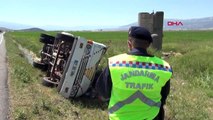KAHRAMANMARAŞ Şarampole devrilen kamyonun sürücüsü yaralandı