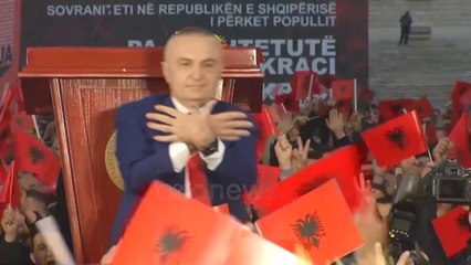 COVID-19 ndryshon politikën, mazhoranca shtyn në korrik vendimin për shkarkimin e Presidentit