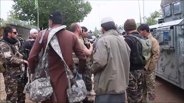 مقتل خمسة مدنيين في هجوم على قاعدة للجيش الأفغاني تبنته طالبان