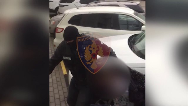 Momenti i arrestimit te autoreve te grabitjes ne Qinam