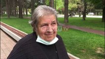 Report TV -'Unë me frikë lëviz', pensionistet në Korçë: Masat të qëndrojnë akoma, nuk duhet të hapen