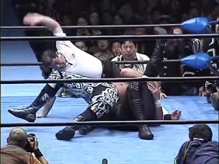 AJPW vs. NJPW - 10-27-2001 - Keiji Mutoh (c) vs. Masahiro Chono (Triple Crown Title)