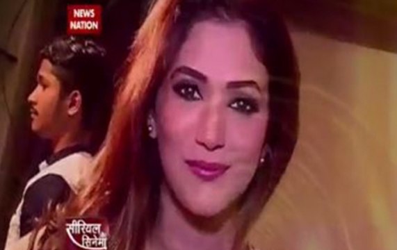 Serial Aur Cinema: Tv Pur's daughters and daughter- in-laws walking on the ramp with stunning attire