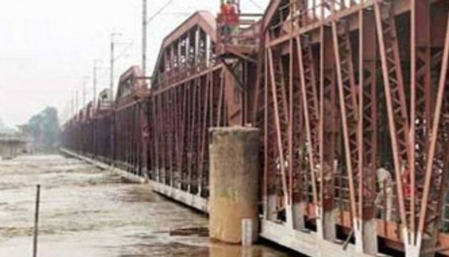 Yamuna river crosses danger level in Delhi