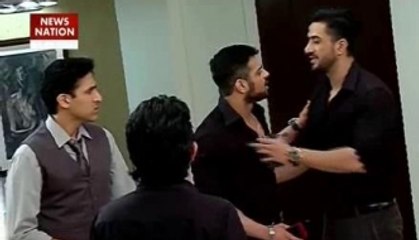 Serial Aur Cinema: Raman goes crazy after Ishita is kidnapped