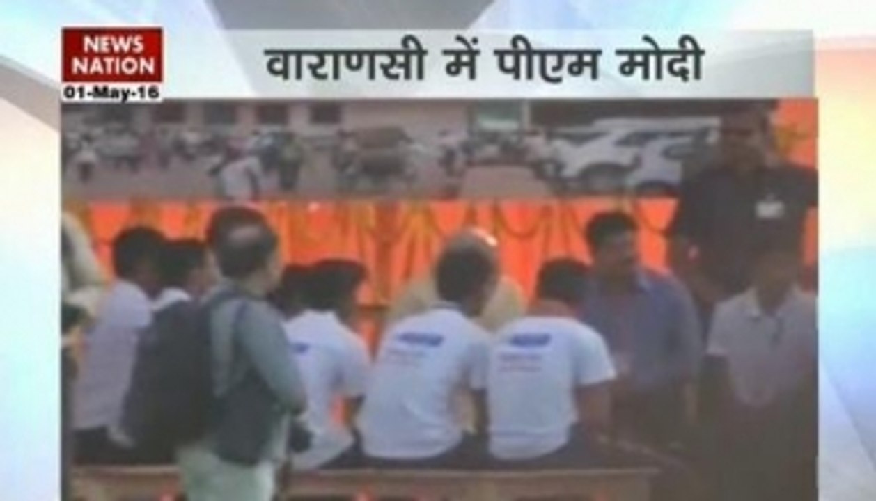 PM Modi enjoys e-rickshaw ride in Varanasi