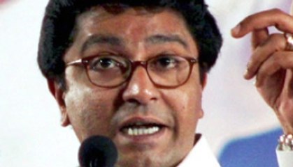 MNS will torch autos with new permits: Raj Thackeray
