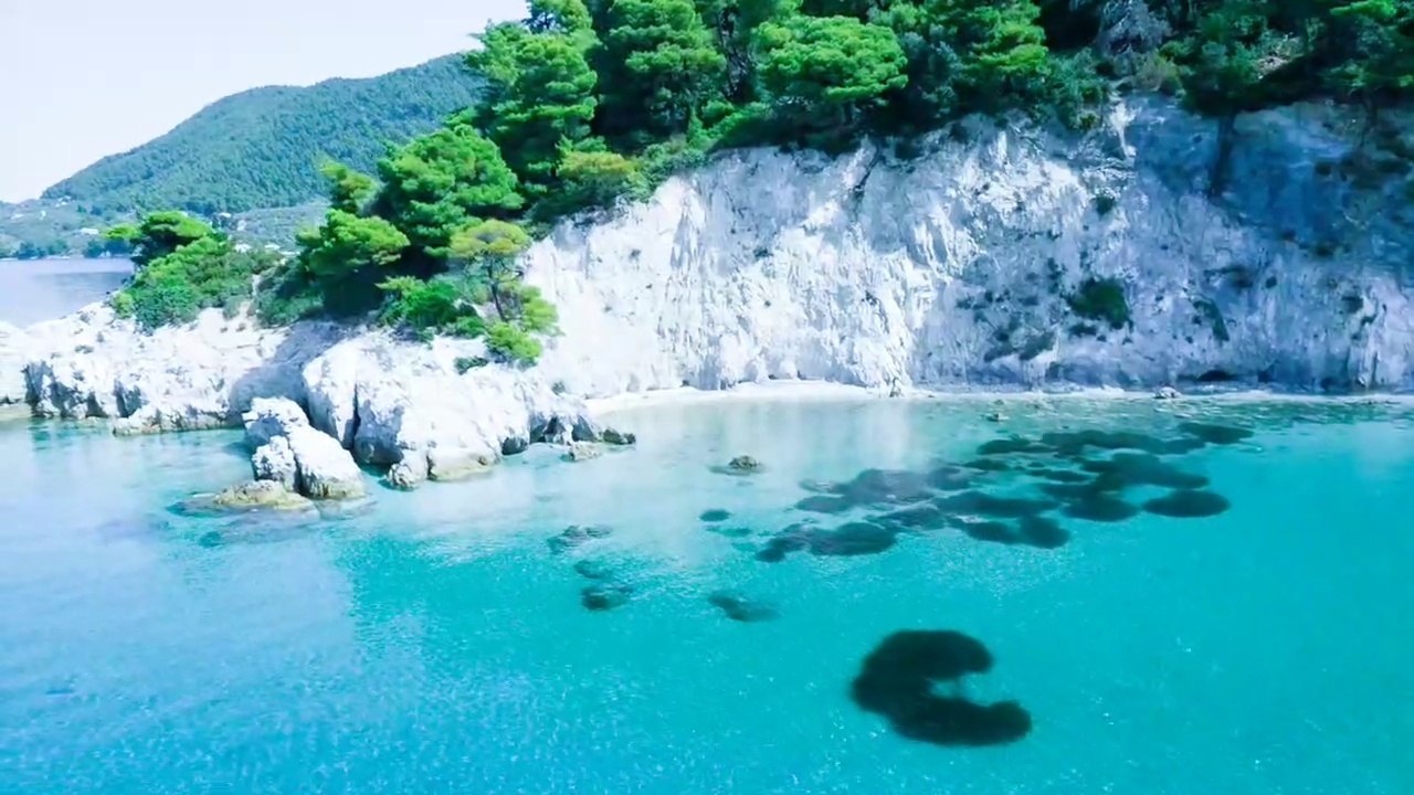 BEACH PARADISE