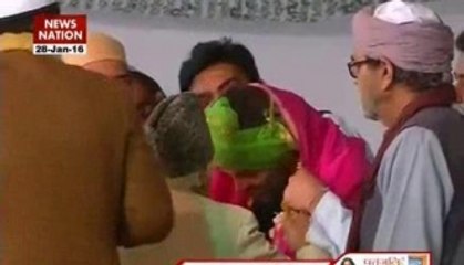 Rahul Gandhi visits Nizamuddin dargah for annual Urs