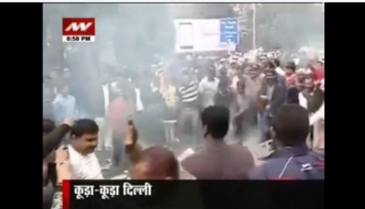 Garbage politics in Delhi swells up