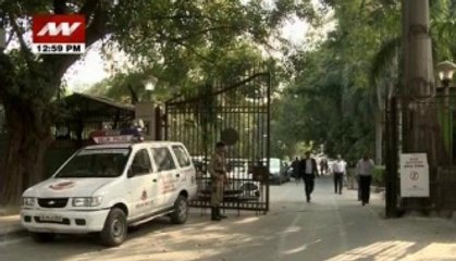 Delhi HC seeks reply from Kejriwal, Azad